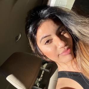 Meet your Posher, Dayanara